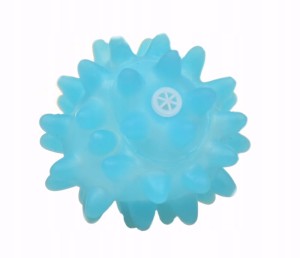 Gryzak dla psa zabawka piłka piszcząca kolce 6 cm